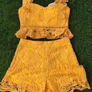 beautiful yellow set